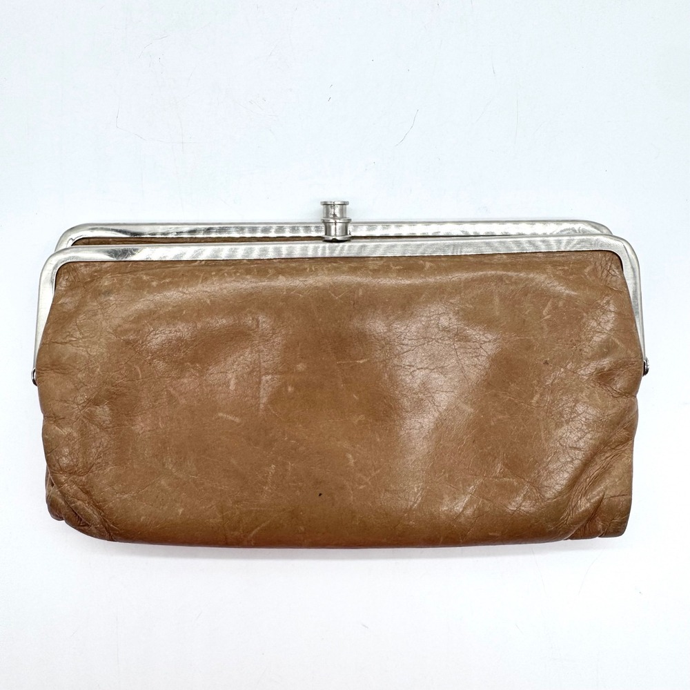 HOBO International Lauren Wallet Magnetic Close Ball Kiss Clasp Tan Leather